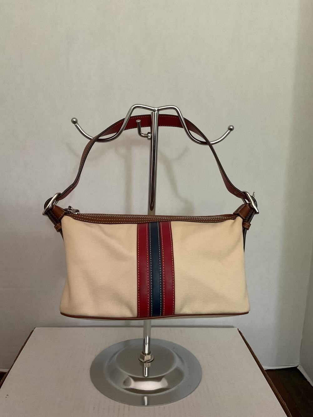 Coach - 6854 - Suffette - Natural Canvas & Leather Detail Small Shoulder Bag